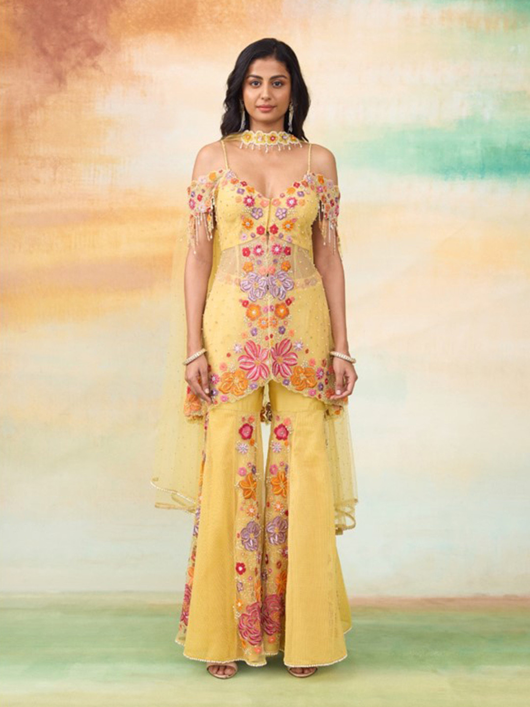 SHASHA GABA Women Floral Embroidered Regular Kurta with Sharara & With Dupatta