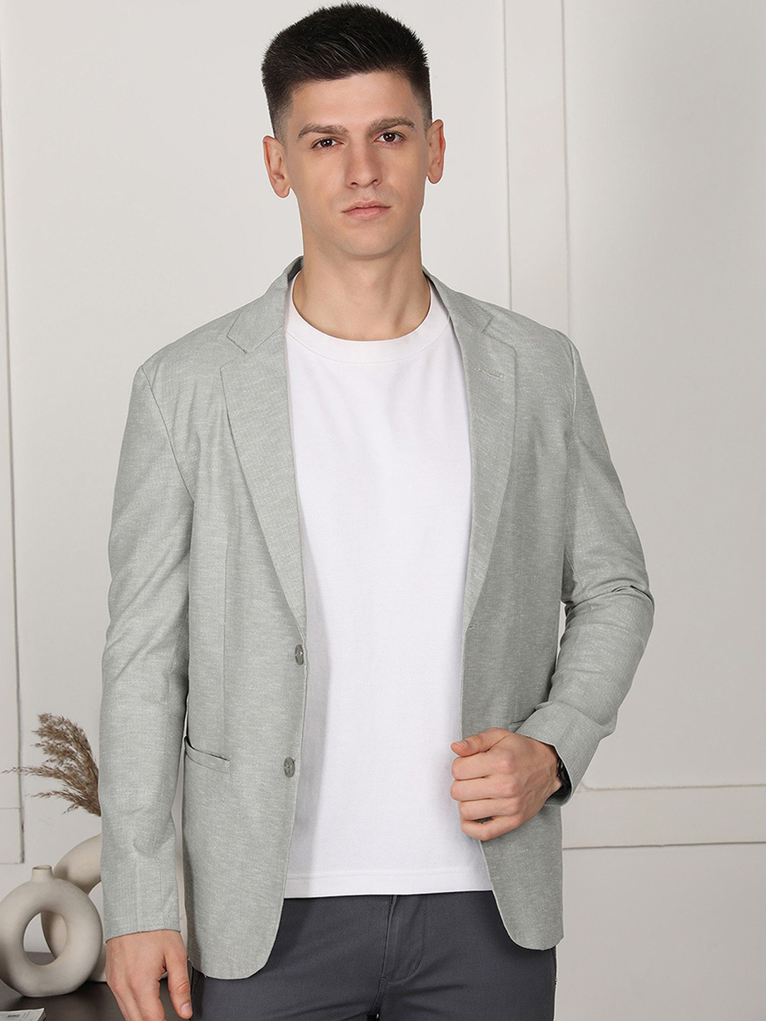 FUBAR Self-Design Slim Fit Single-Breasted Blazer