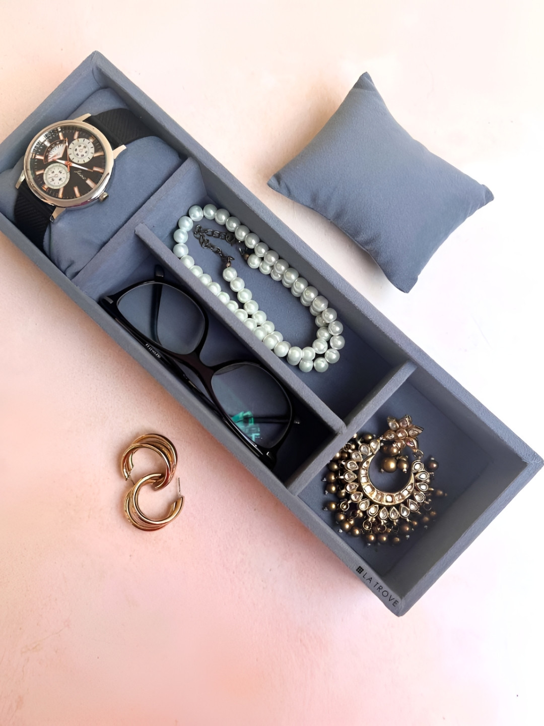 La Trove 2 Slot Grey Watch And 2 Slot Grey Velvet Sunglass Organizer Tray