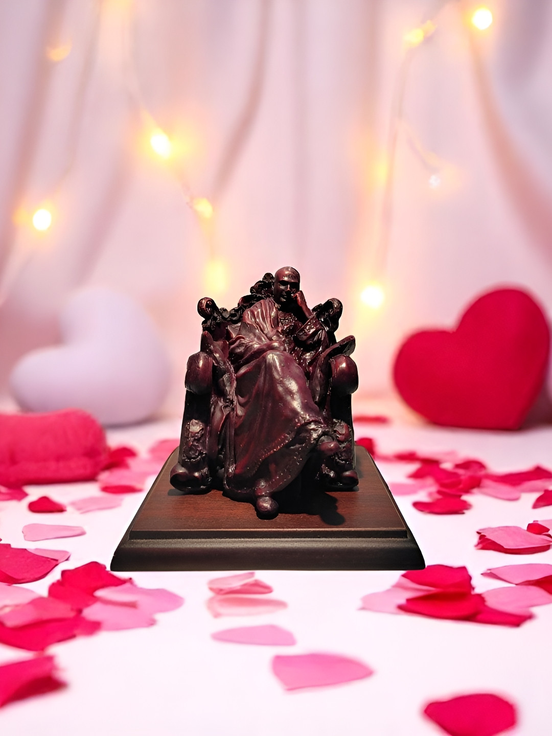 GLOBAL AROMA Maroon Polyresin Glossy Prayer Room Tiny Showpiece - 3.9 Inches