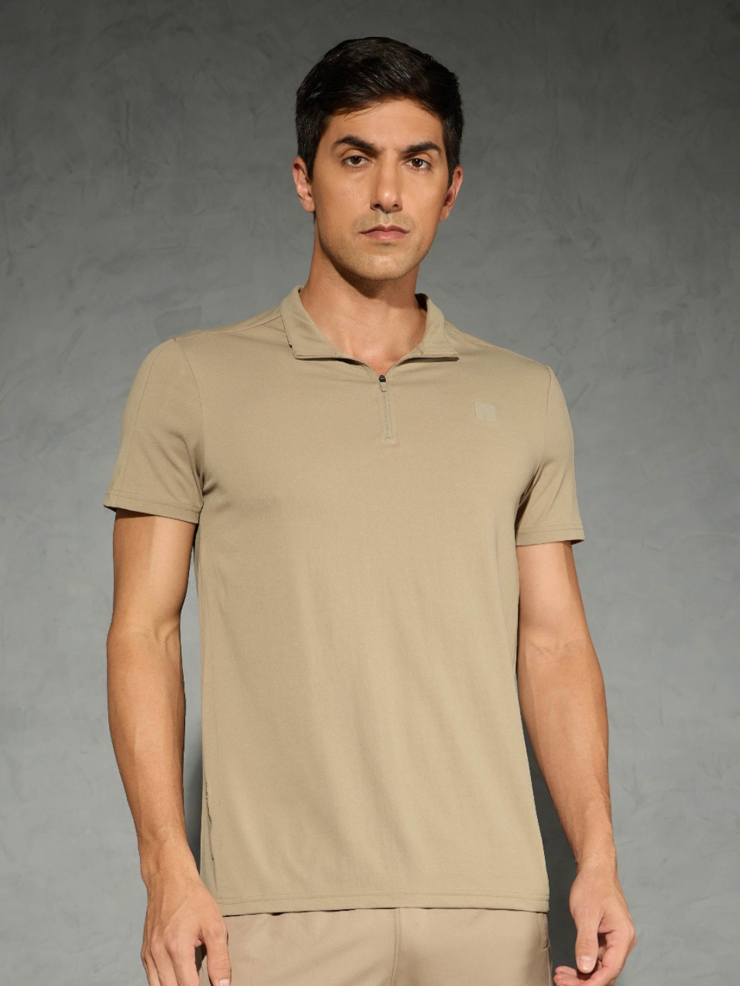 Technosport Men Solid Slim Fit Mock Neck Sports T-shirt with COTFLEX