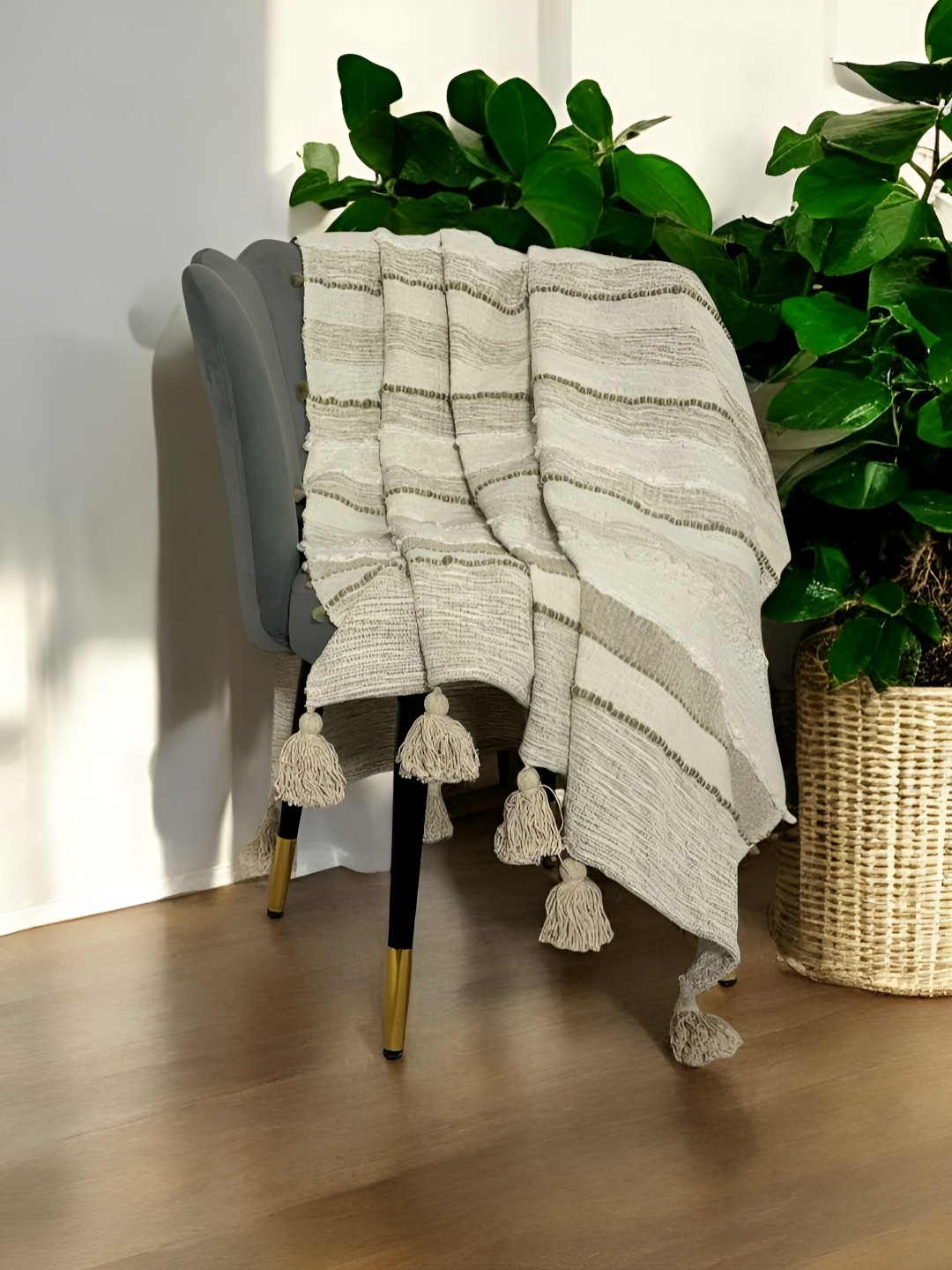 LUSHLYF Off White & Beige Natural Stripe Tufted Sofa Throw