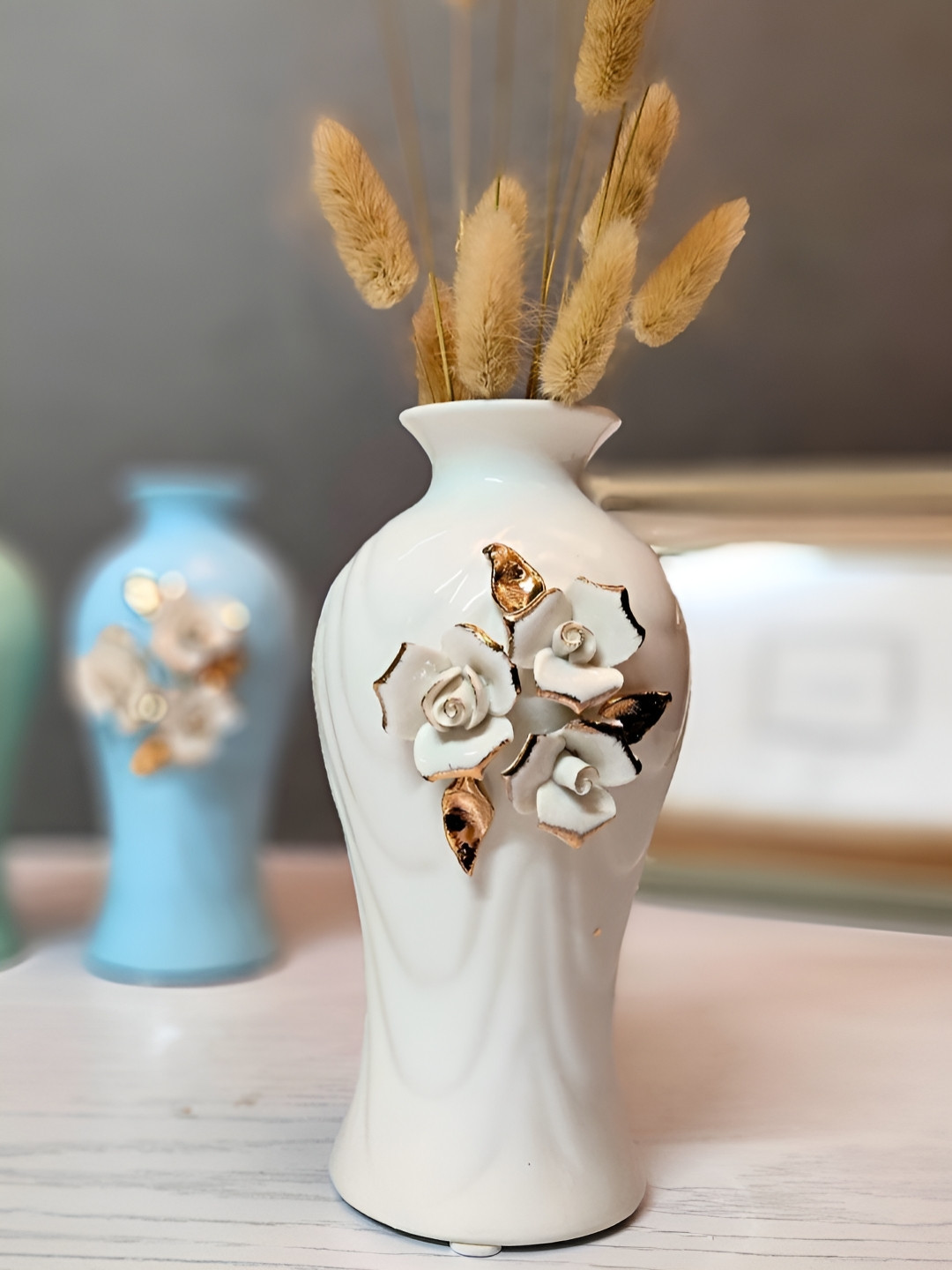 Kreative Arts Modern White Glossy Ceramic Flower Vase With Triple Motif