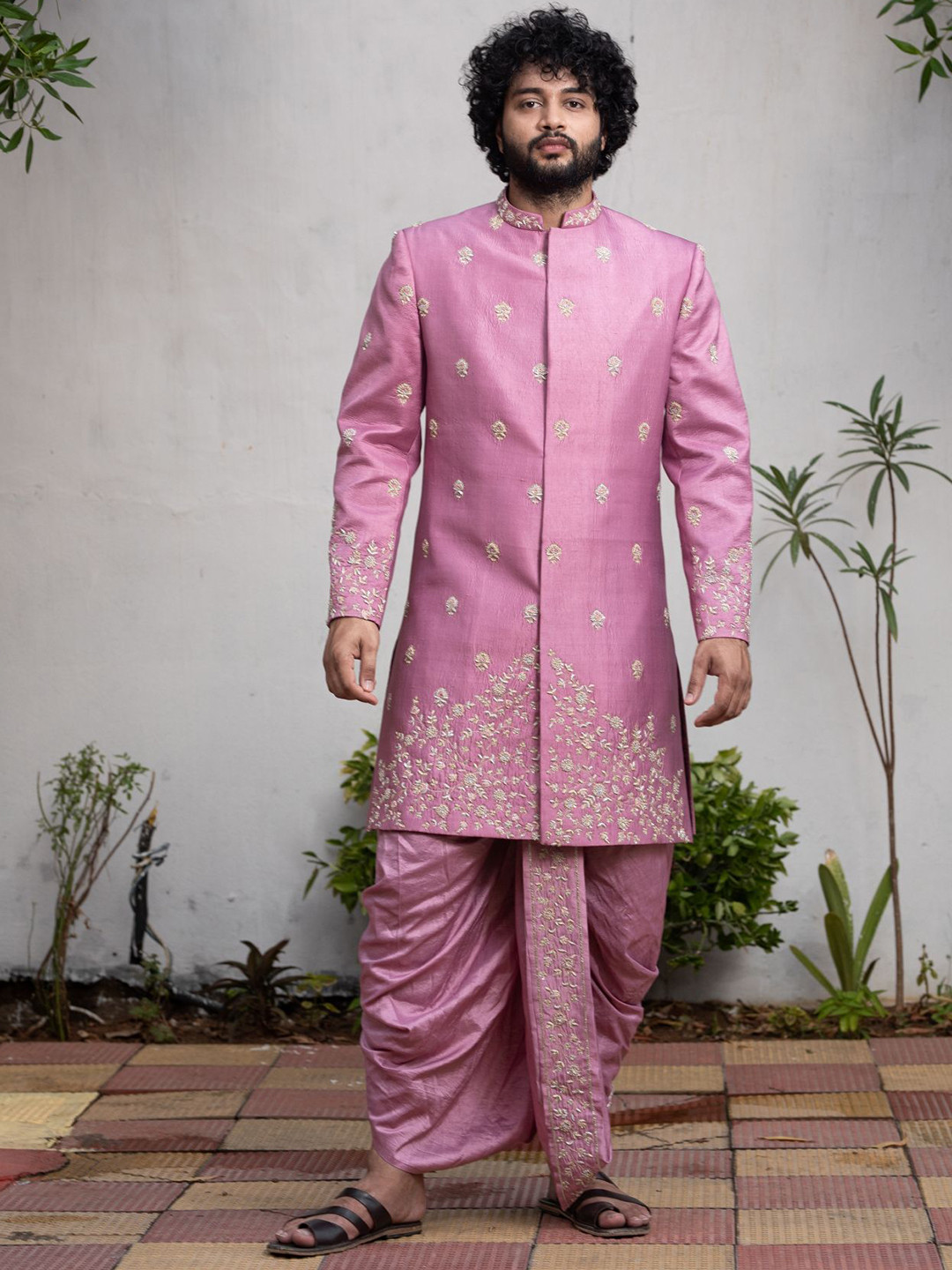 HILO DESIGN Embroidery Mandarin Collar Sherwani Set