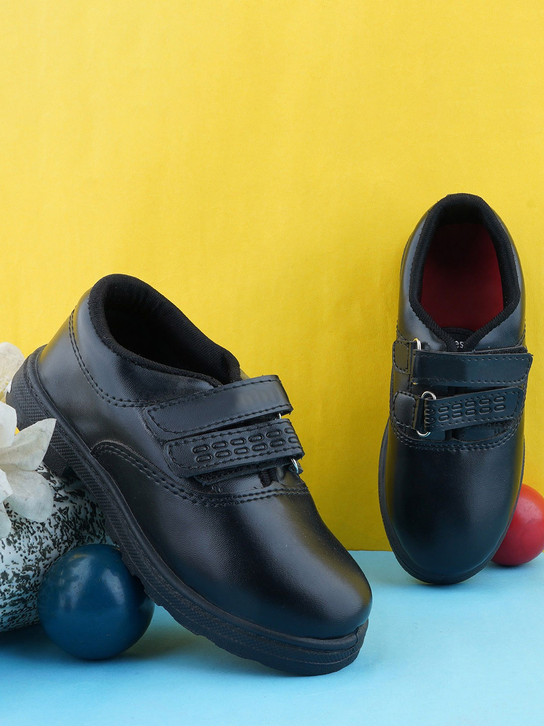 LMG Lifestyle Kids Round Toe School Sneakers