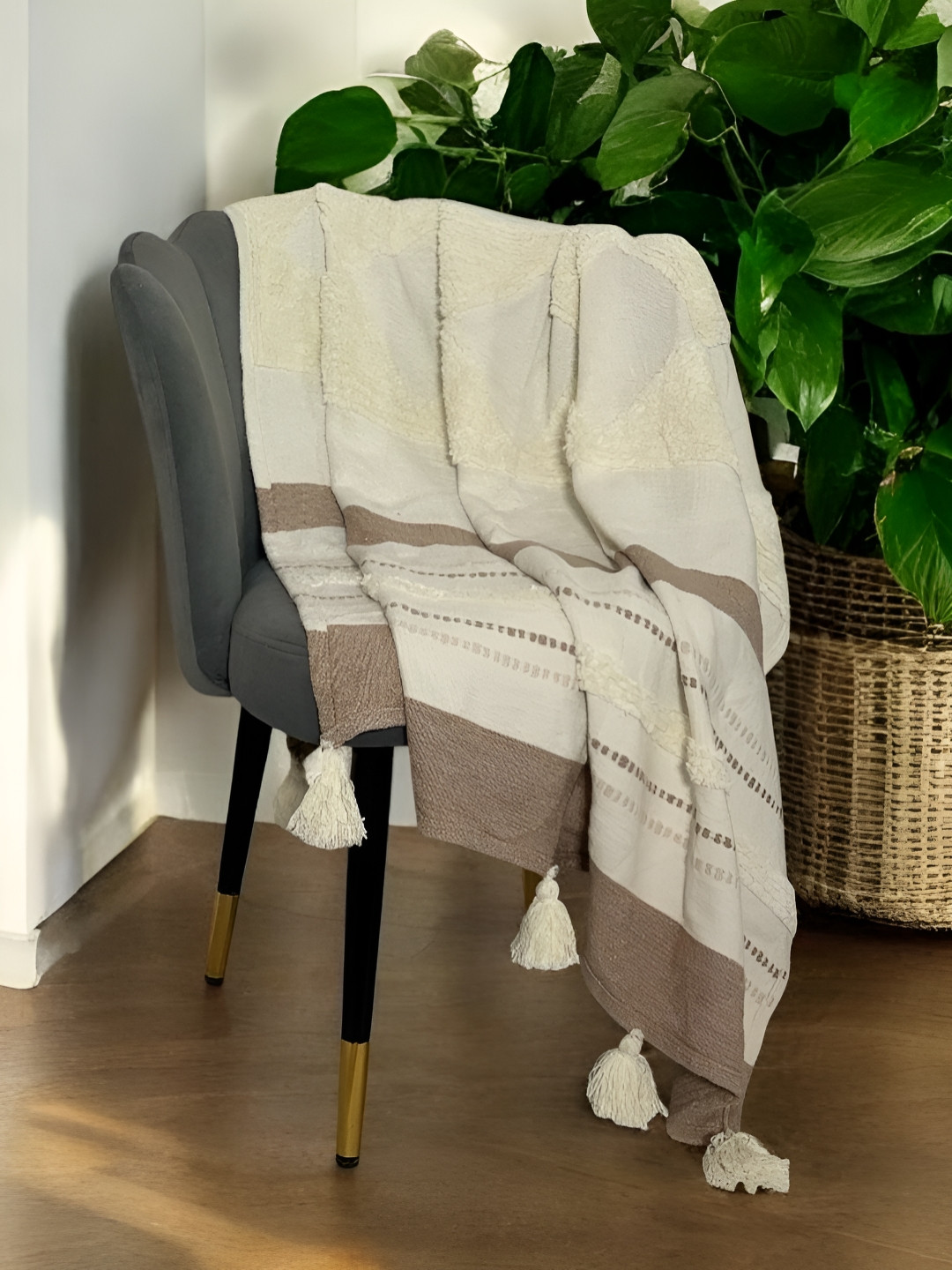 LUSHLYF Off White & Beige Tufted Sofa Throw