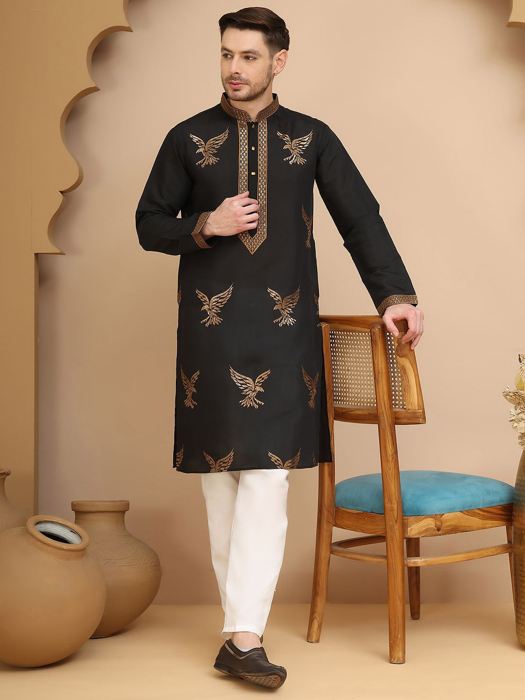 Jompers Men Animal Embroidered Regular Thread Work Kurta with Pyjamas