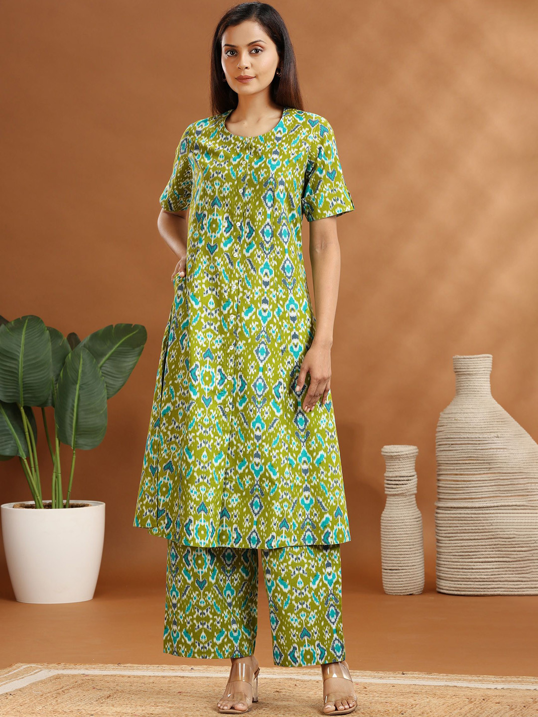 COTTON CULTURE Women Parrot Green Flax Cotton Printed Straight Kurta and Pant Set