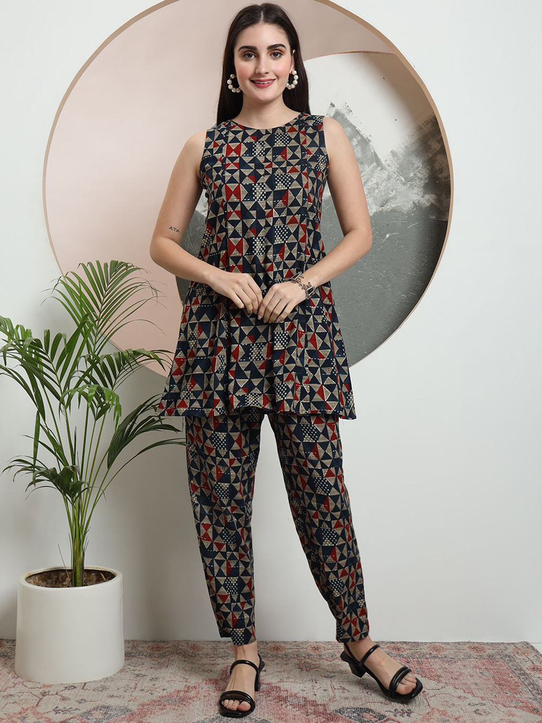 AMOUS Printed Boat Neck Top With Trousers Co-Ords