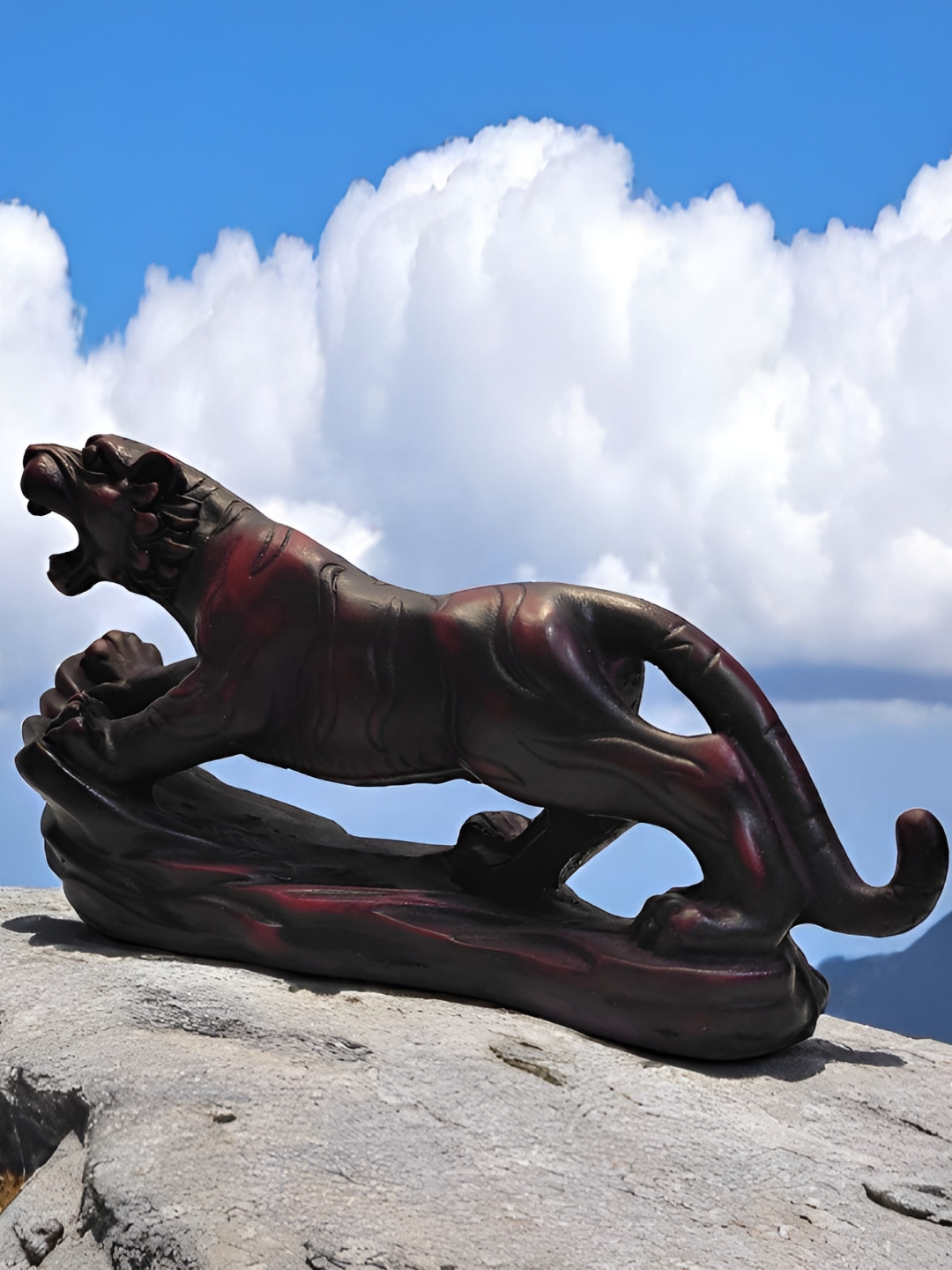 GLOBAL AROMA Jaguar Maroon Polyresin Matte Living Room Medium Showpiece - 8.3 Inches