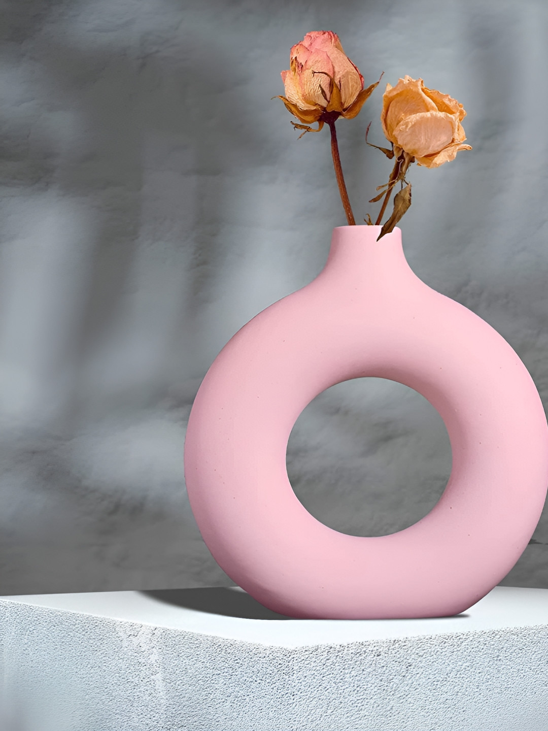 Kreative Arts Pink Matte-Finish Ceramic Donut Shaped Flower Vase