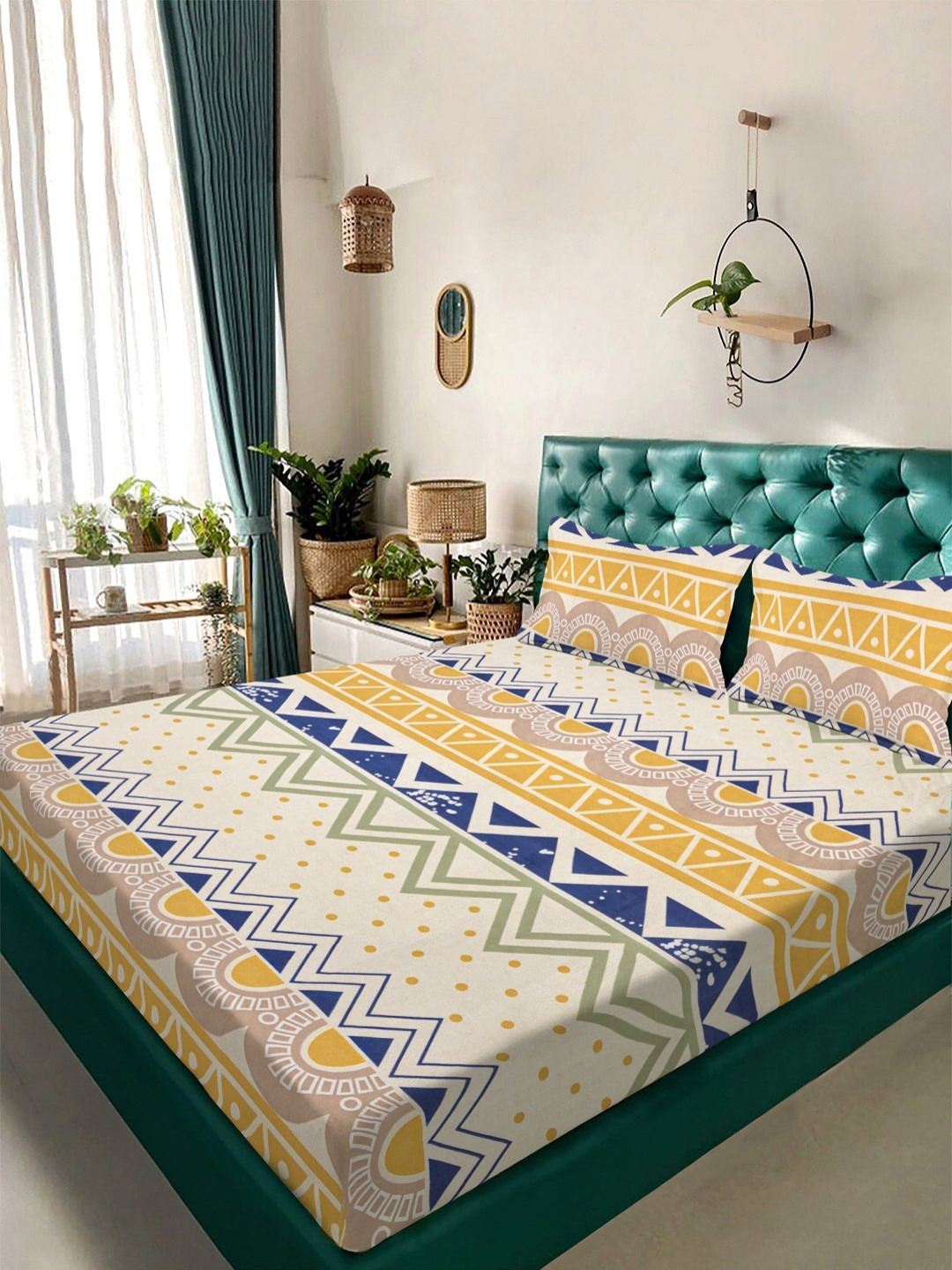 KLOTTHE Beige And Yellow Geometric Printed 300 TC Double Bedsheet Set - 2.70 x 2.70 m