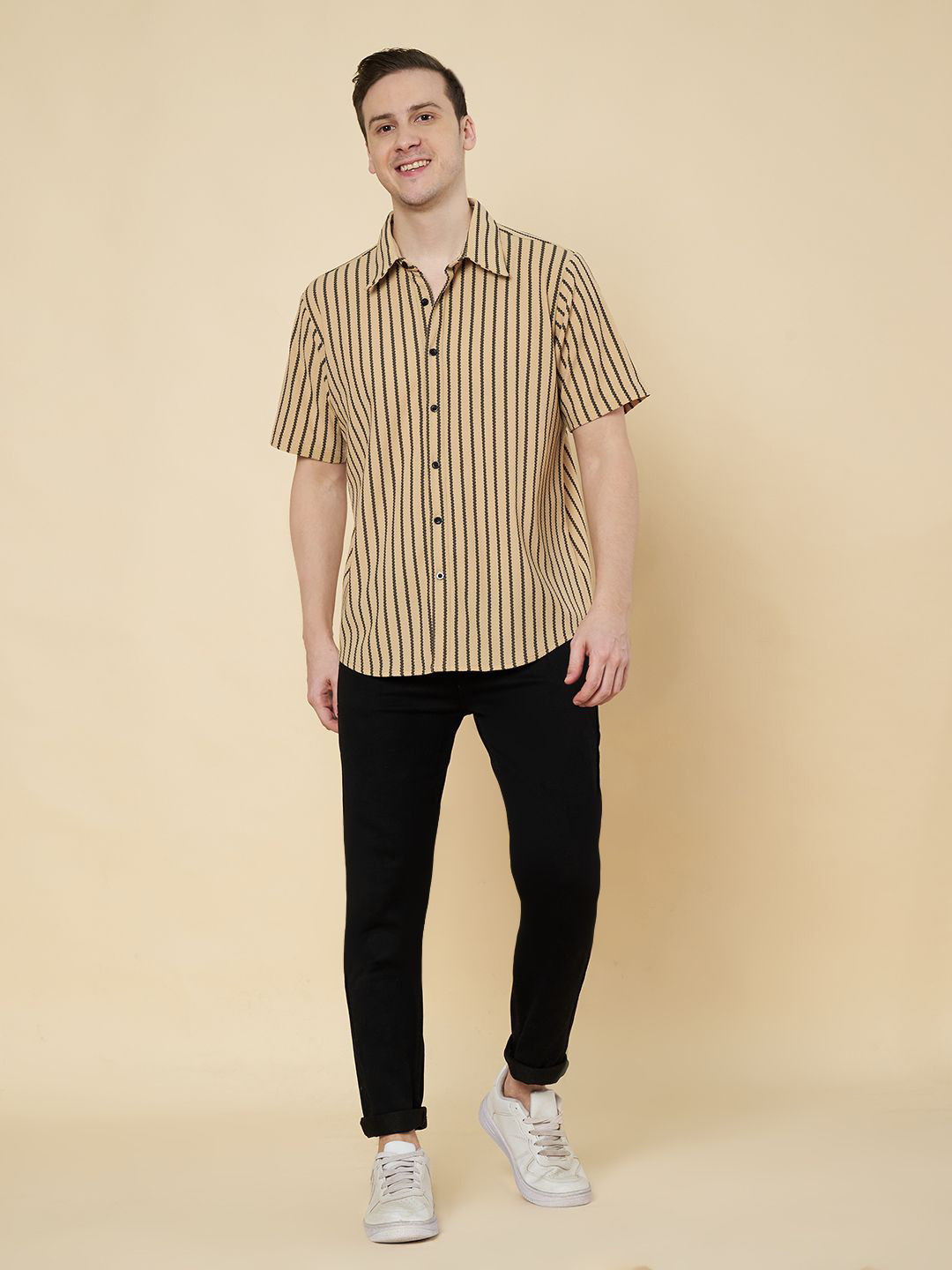 STRYZER Striped Textured Spread Collar Short Sleeves Classic Casual Shirt