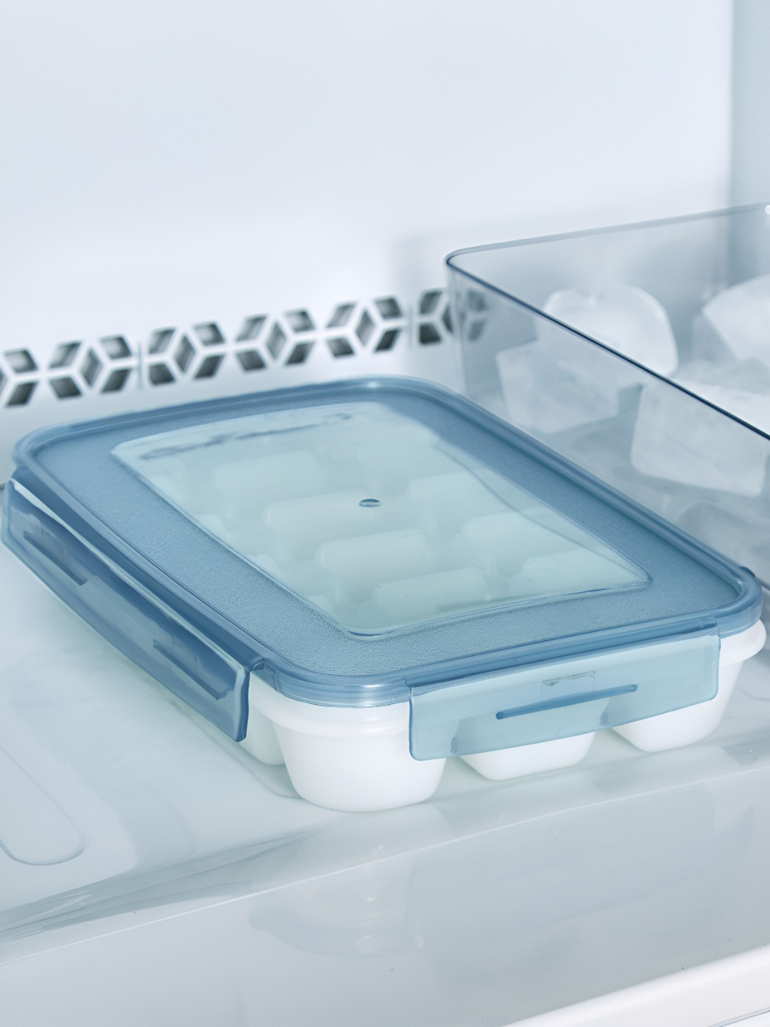 Home Centre White Ice Cube Tray With Lid
