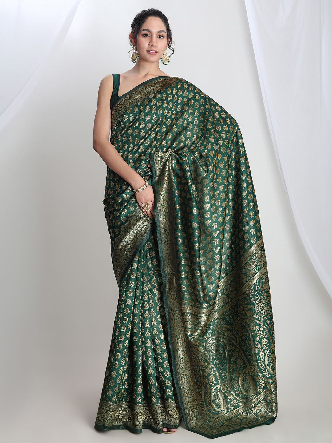 Janasya Women Dark Green Silk Blend Floral Woven Design Jacquard Saree
