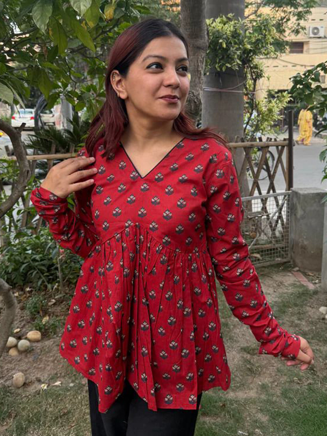 SHRIYANI Floral Printed V-Neck Mukaish Pure Cotton Mukaish Anarkali Kurti