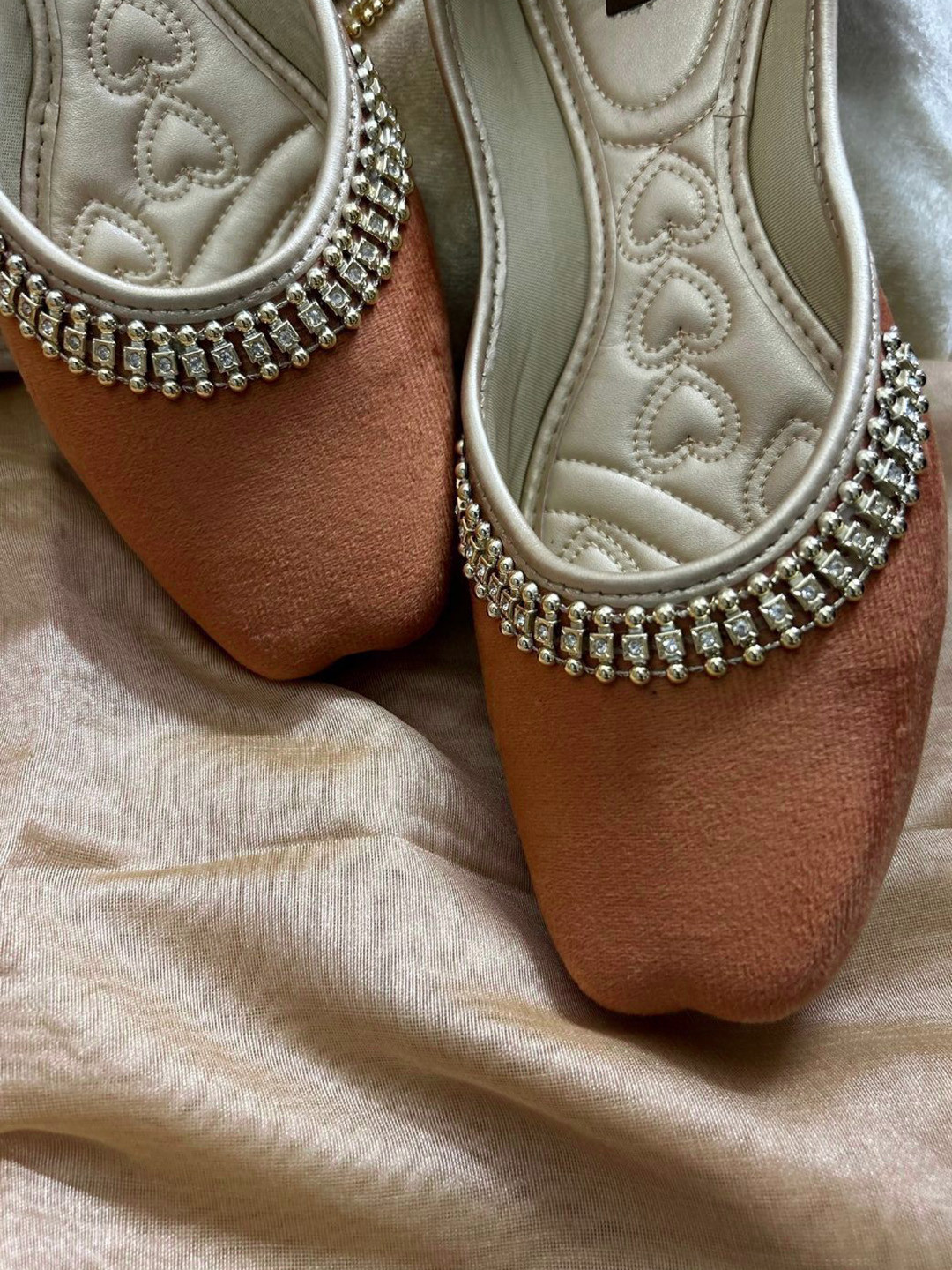DESI COLOUR Women Embellished Slip-On Round Toe Mojaris Flats