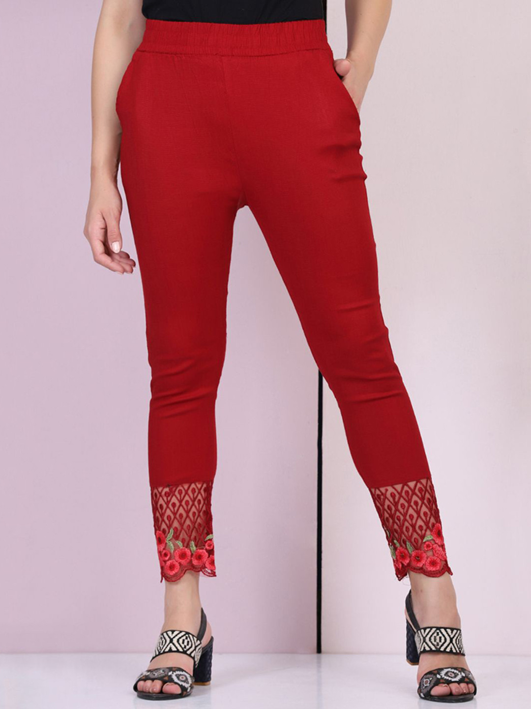 QIOA Slim Fit Cotton Leggings With Lace