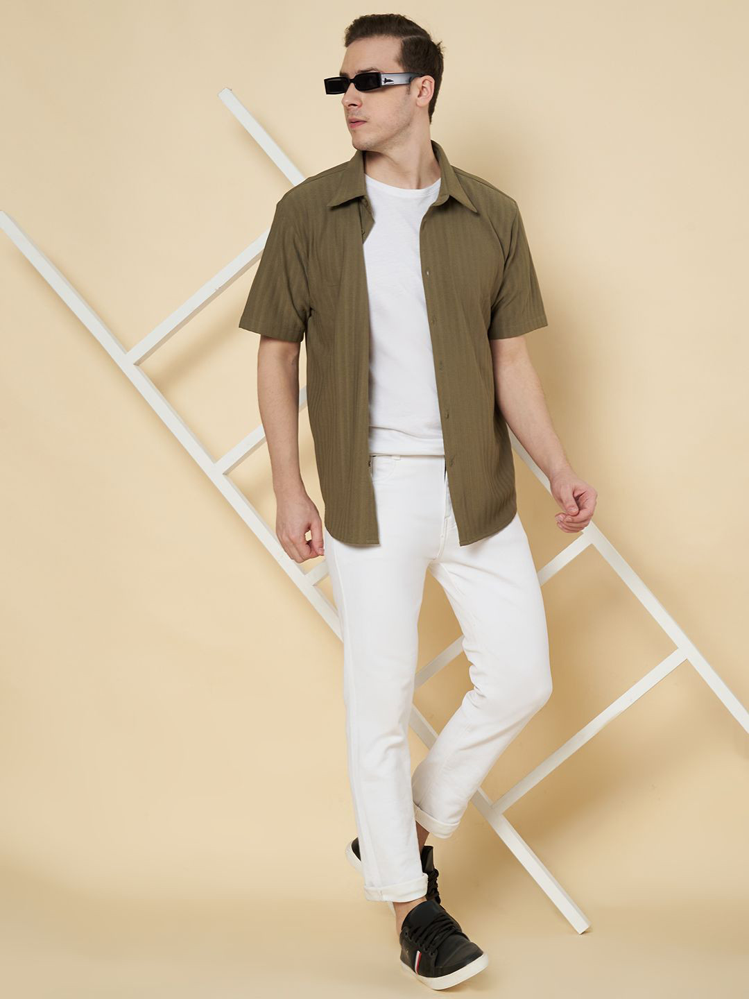 STRYZER Striped Textured Spread Collar Short Sleeves Classic Casual Shirt