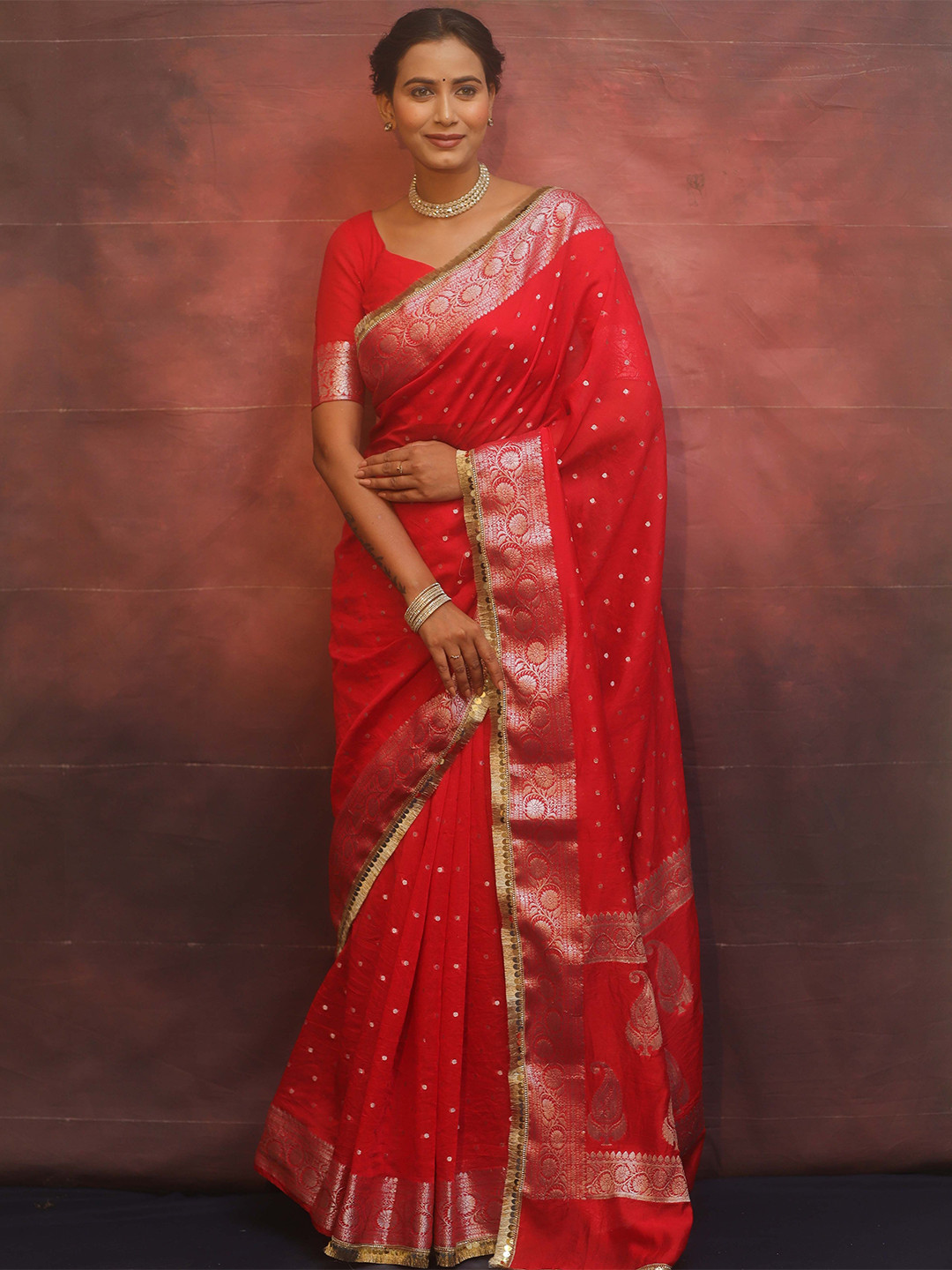 Banarasee Women Handwoven Semi-Chiffon Saree With Silver Zari & Lace-Red
