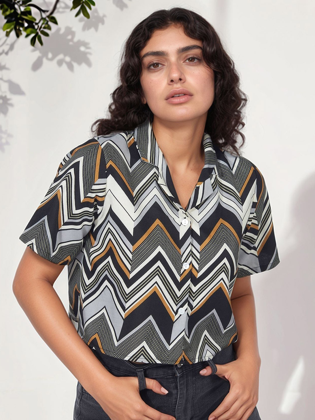 Fashfun Chevron Printed Spread Collar Short Sleeves Crop Linen Shirt