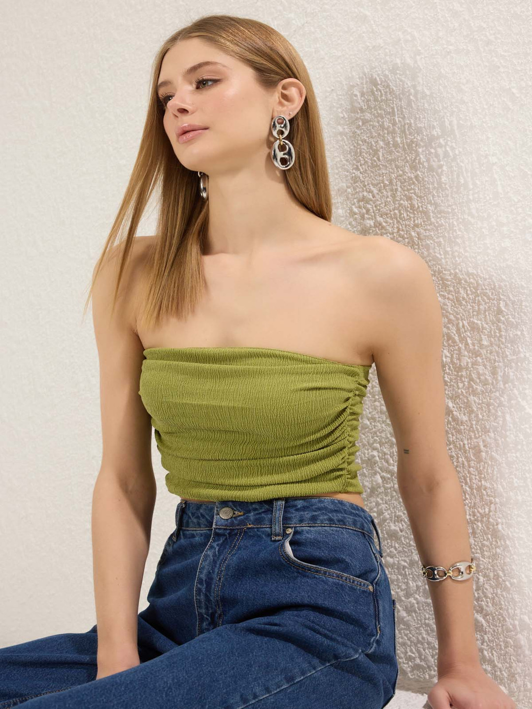 Trendyol Women Self Design Strapless Sleeveless Tube Crop Top