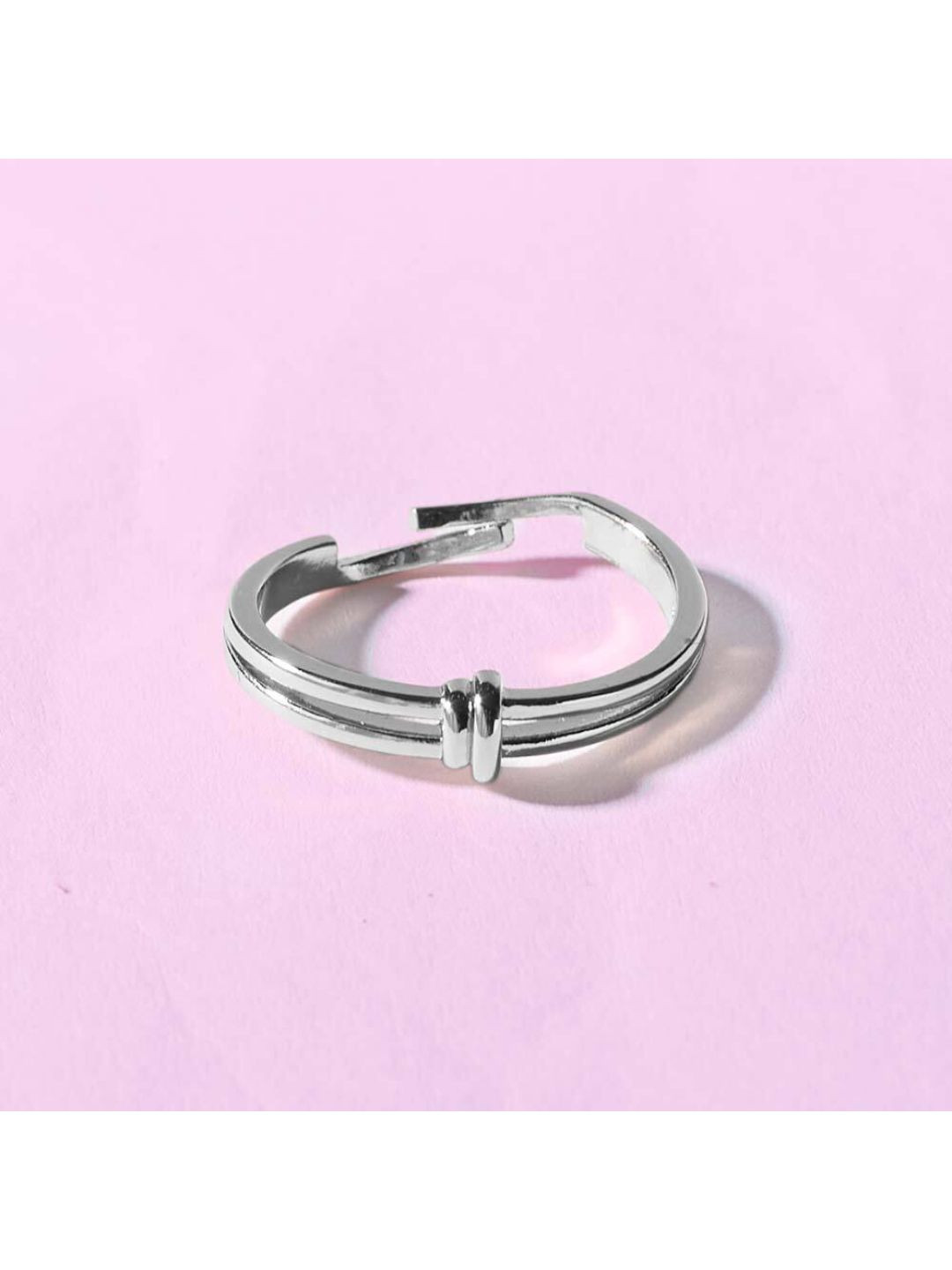 SALTY Interlinked Stylish Adjustable Finger Ring