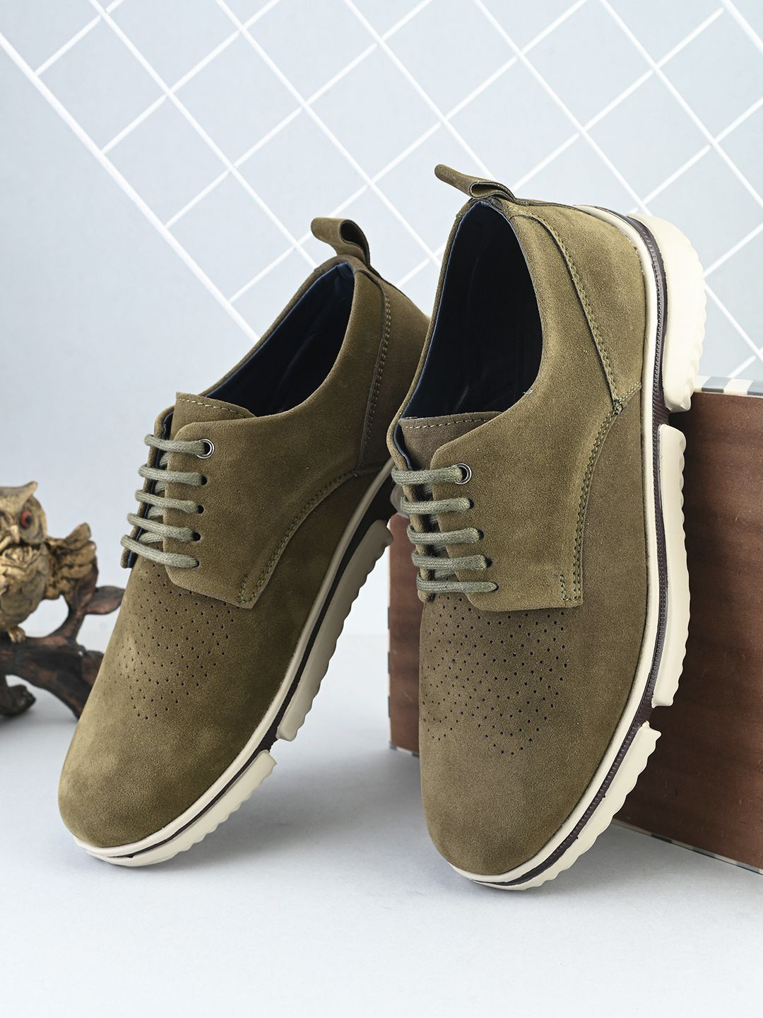 INVICTUS Men's Casual Suede Lace Up Shoes