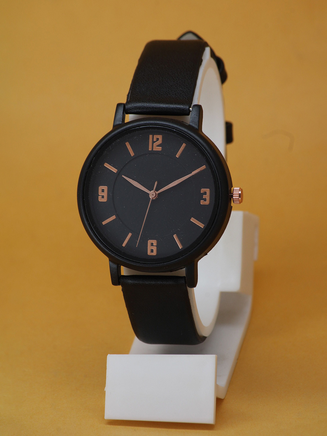 VIRAKTI Women Brass Dial & Leather Straps Analogue Watch WATHFHEGMGYQGRPS
