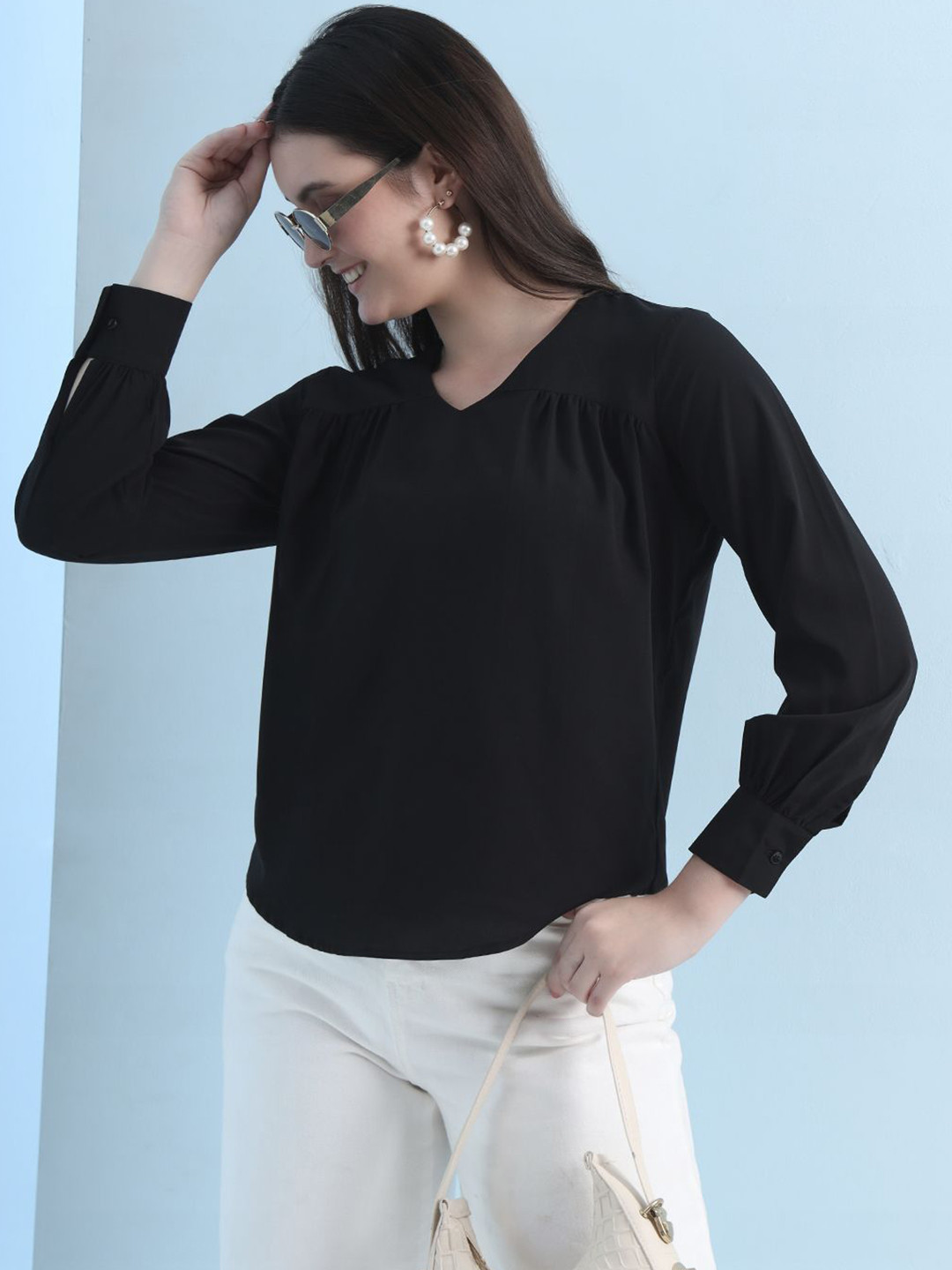 FITHUB Women Solid V-Neck Puff Sleeve Top