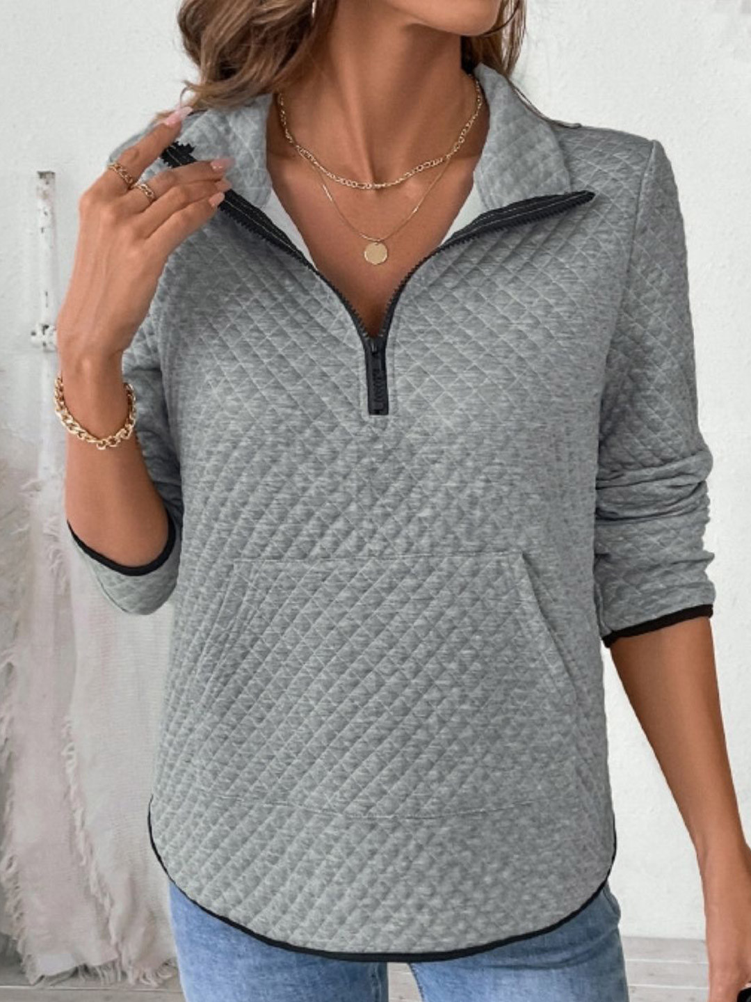 KPOP Women Solid Utility Pockets Textured Regular Top