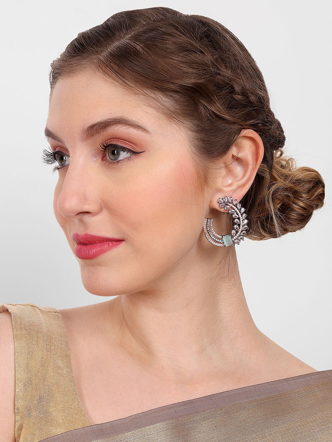 Manuvi Jewels Rhodium-Plated American Diamond Studded Oxidised Contemporary Studs