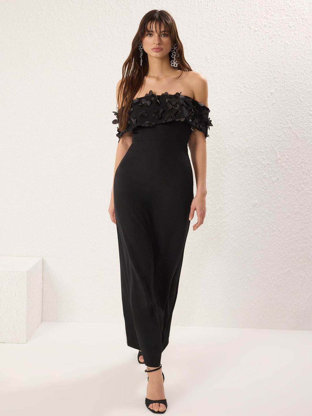 Trendyol Women Solid Off-Shoulder Maxi Dress