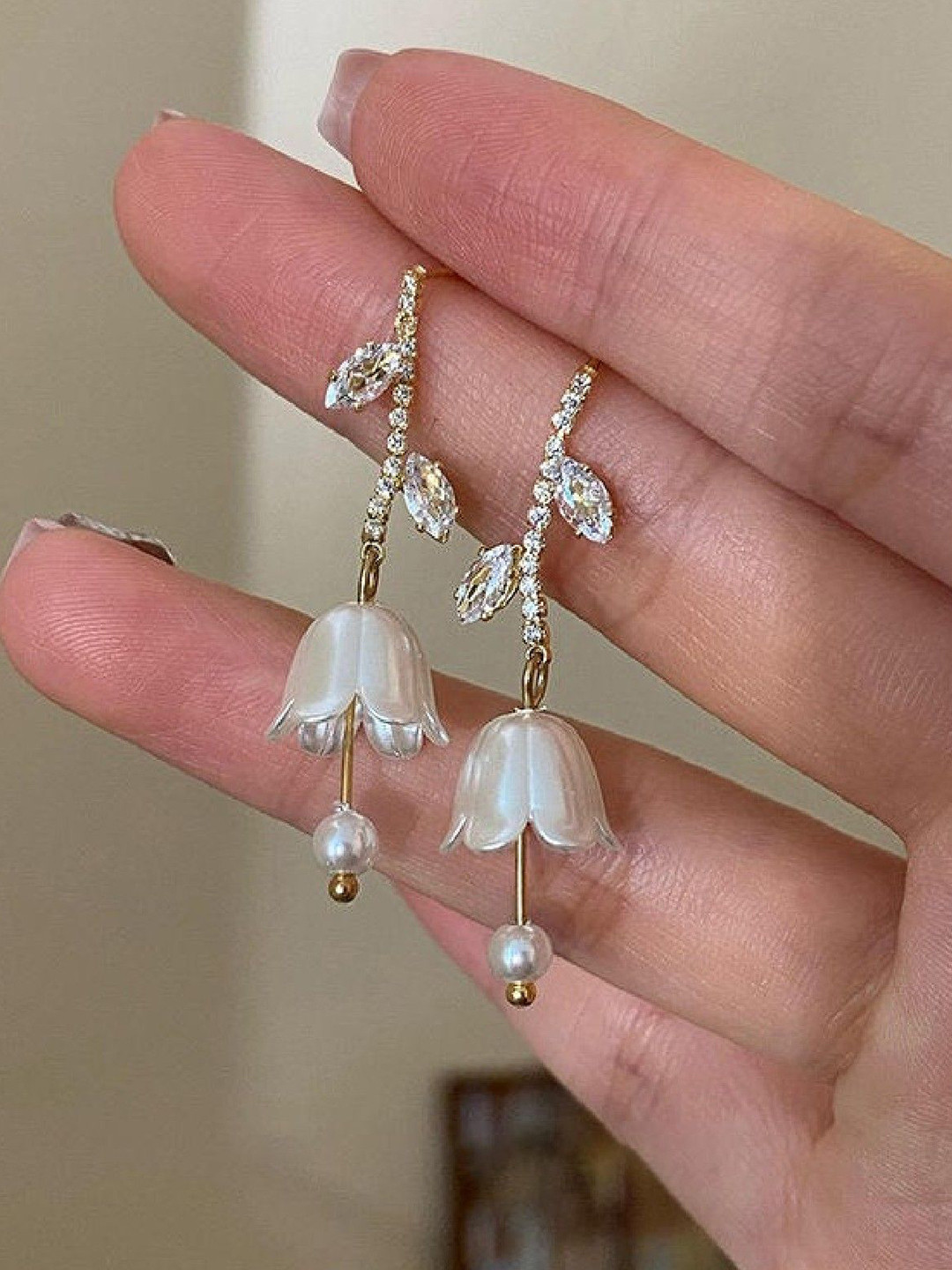 ISHKAARA Women Crystal Tulip Contemporary Drop Earrings