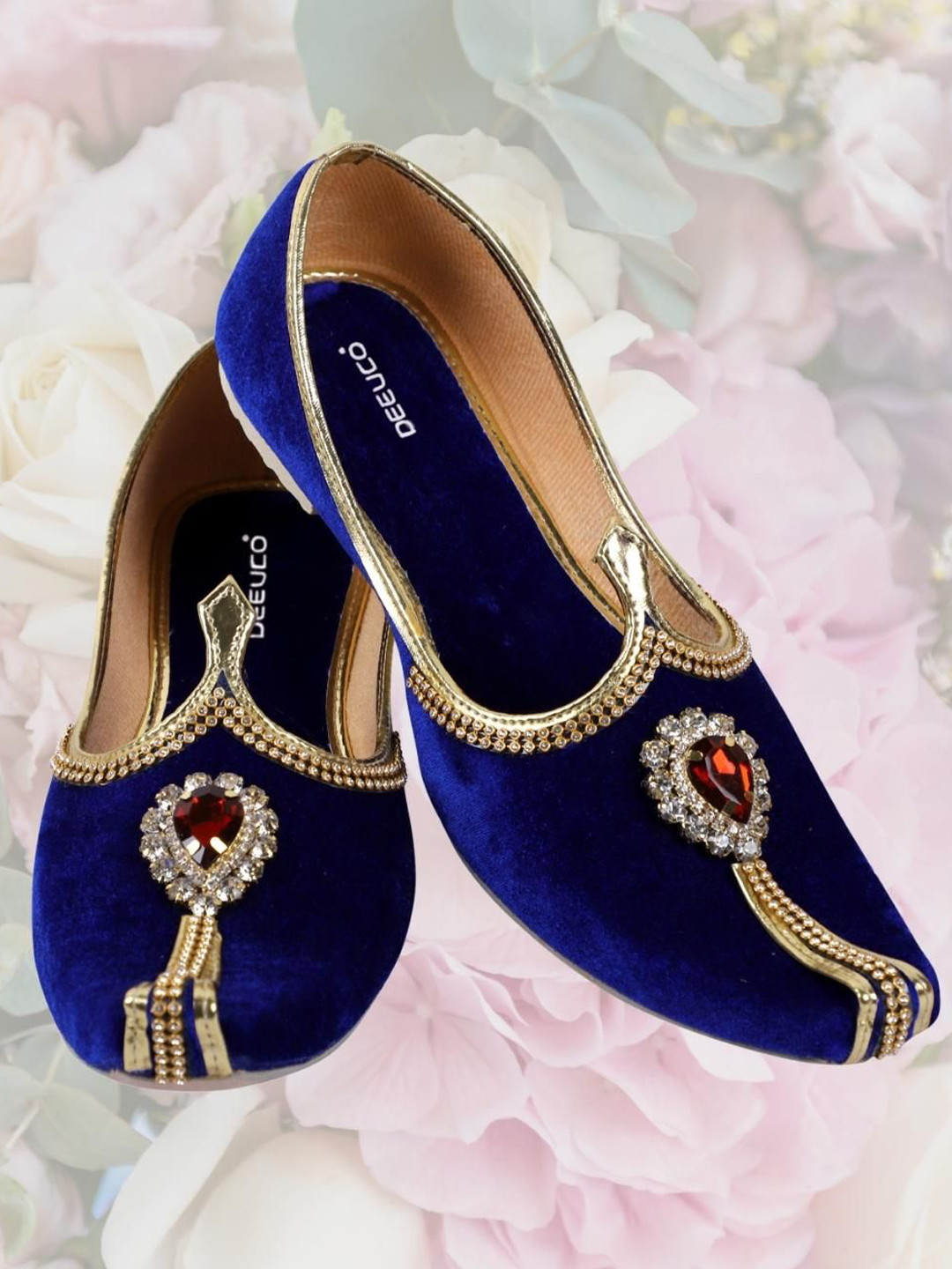 DEEUCO Men Stone Studded Ethnic Velvet Mojaris