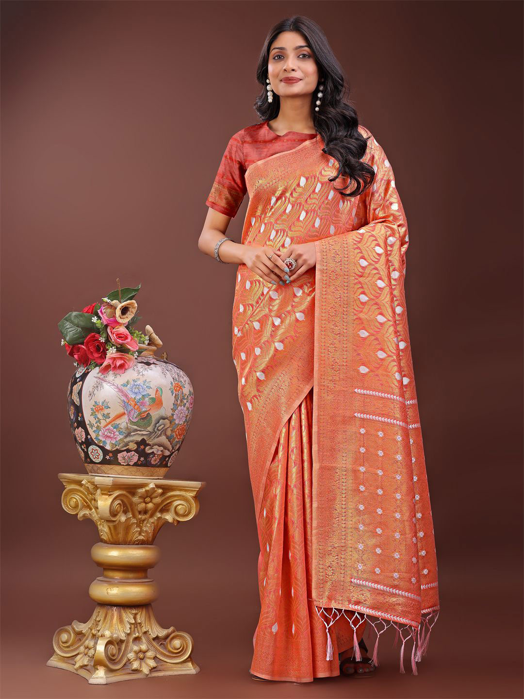 Panzora Soft Cotton Floral Zari Weaving Saree With Matching Blouse Piece
