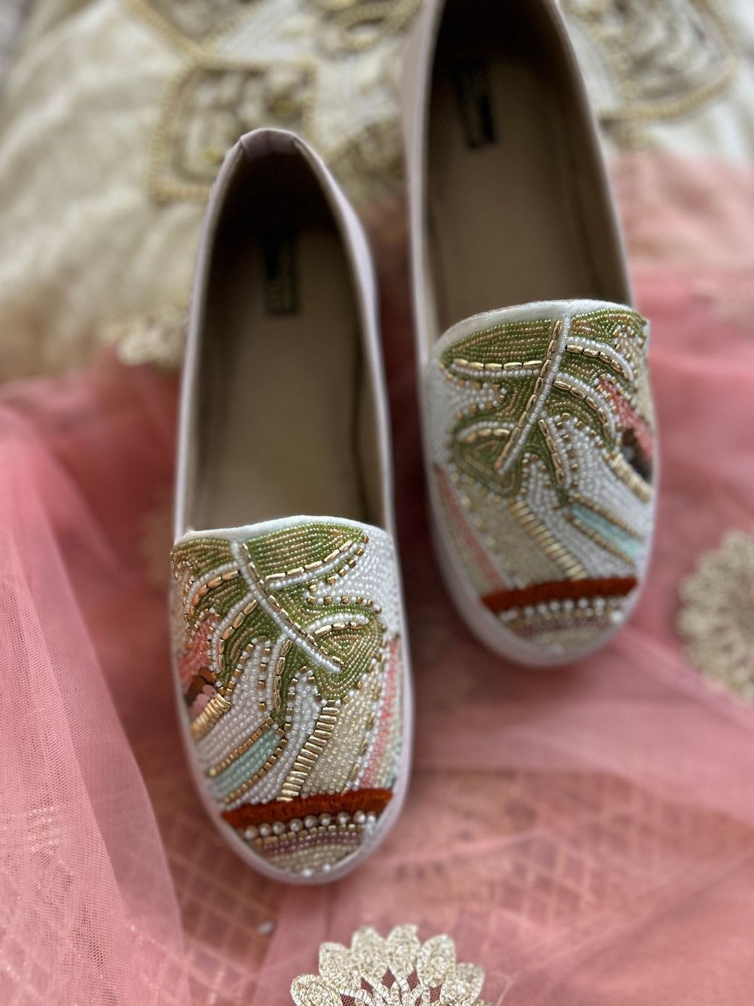 DESI COLOUR Ethnic Fusion Women Ethnic - Embellished Loafers