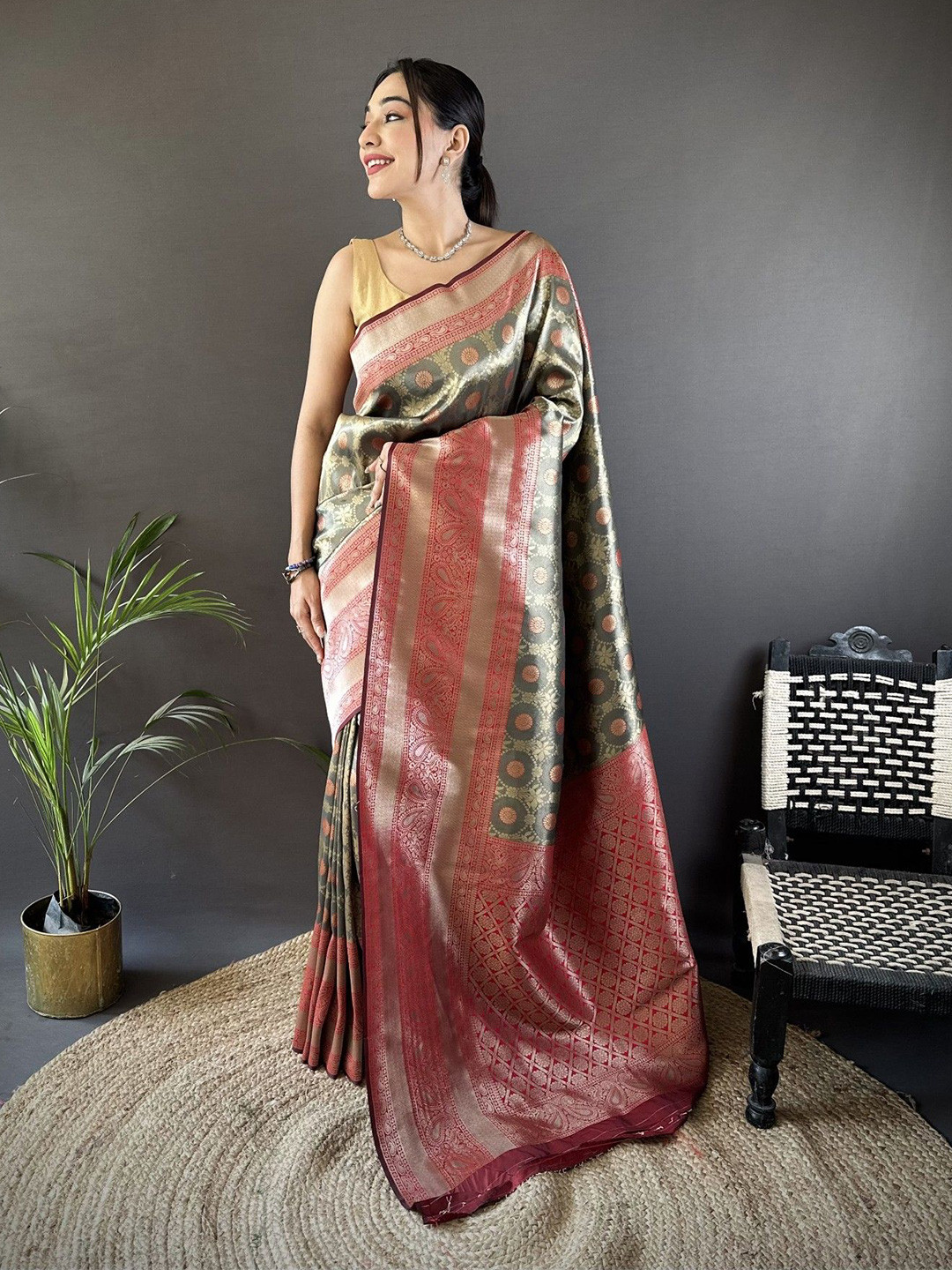 DIVASTRI Women's Soft Dharamvaram Silk Gold Zari Saree With Unstitched Blouse Piece