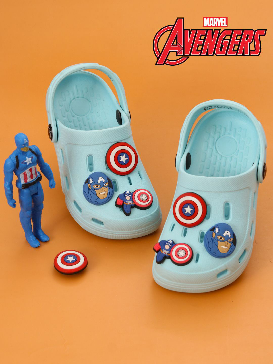 Disney By Yellow Bee Boys Marvel Captain America With Shield & Character Charms Clogs
