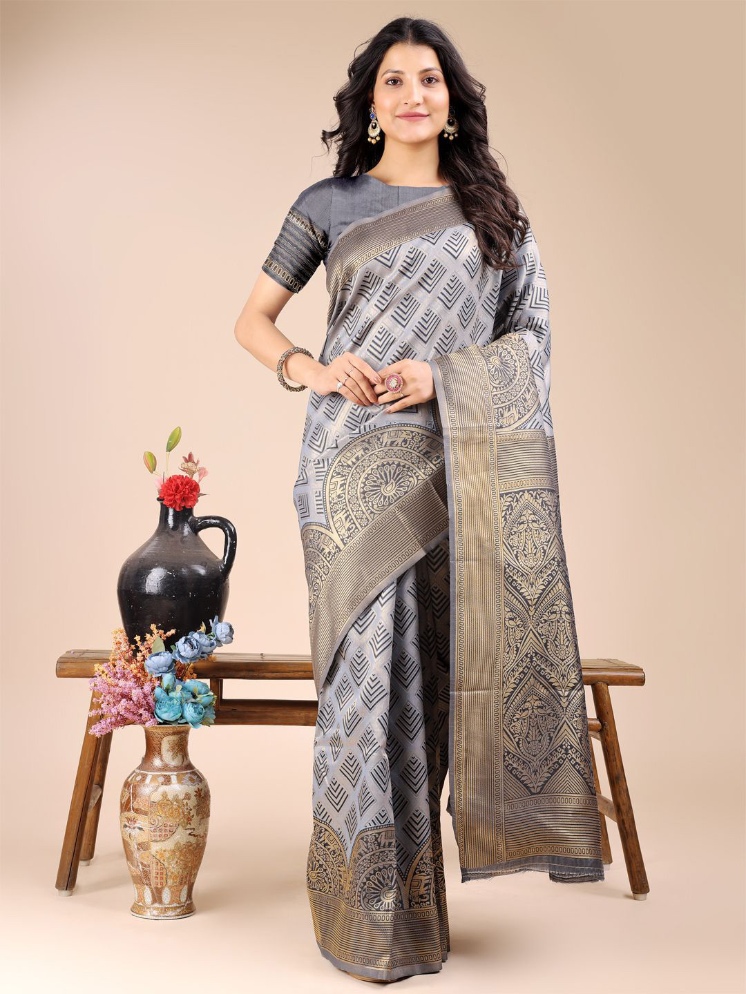 Mitera Woven Desig Banarasi Saree
