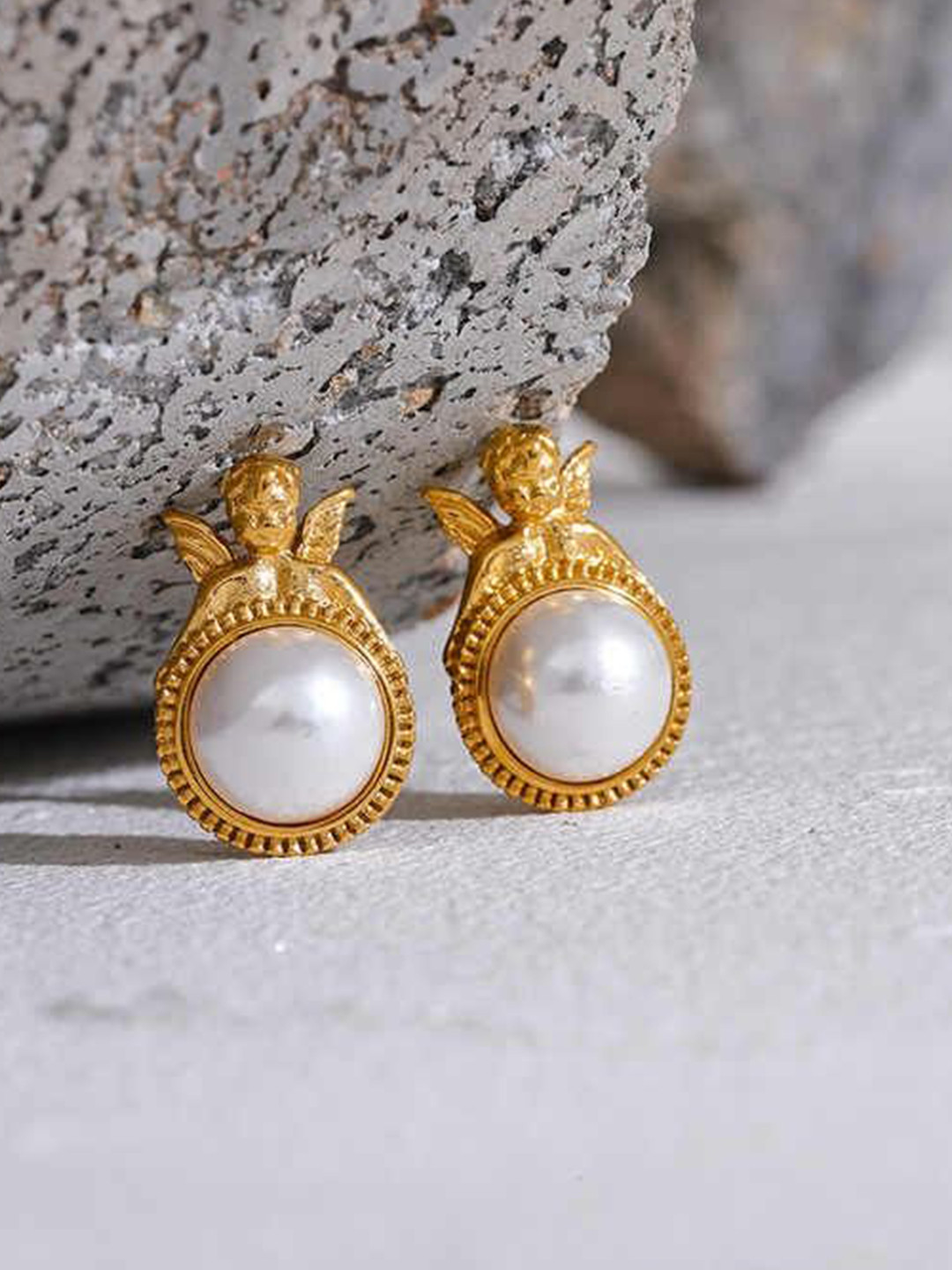 VIEN Stainless Steel Gold Plated Pearls Beaded Contemporary Baby Shell Studs Earrings