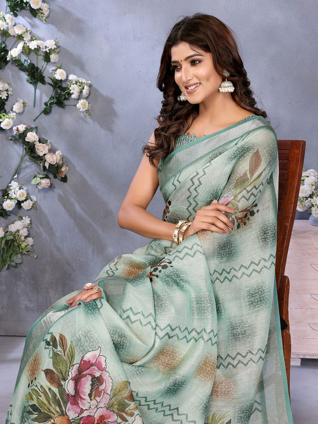 PAMPER YOURSELF Floral Linen Blend Saree