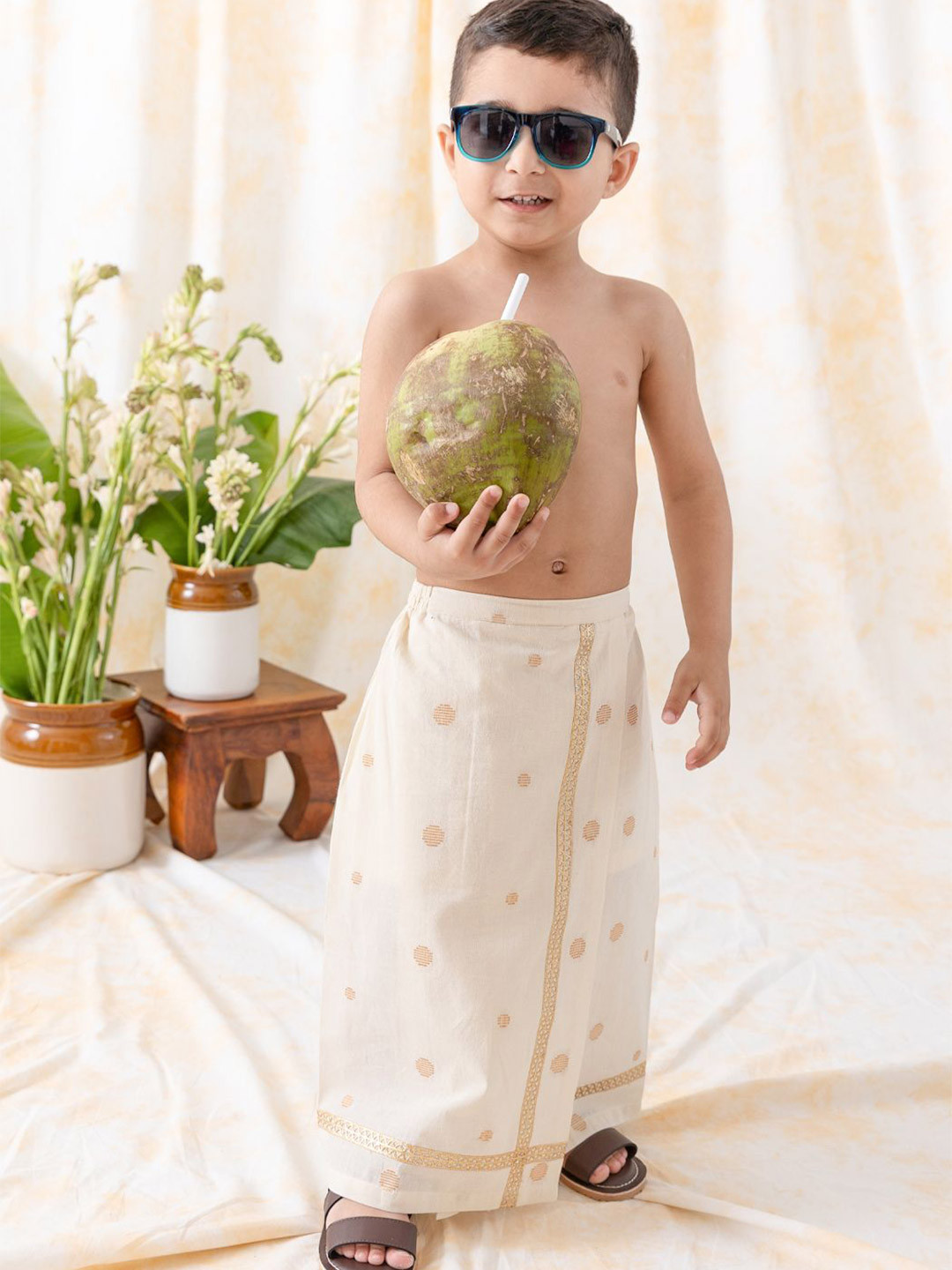 iber Taber Boy Polka Dot Mundu-Cream