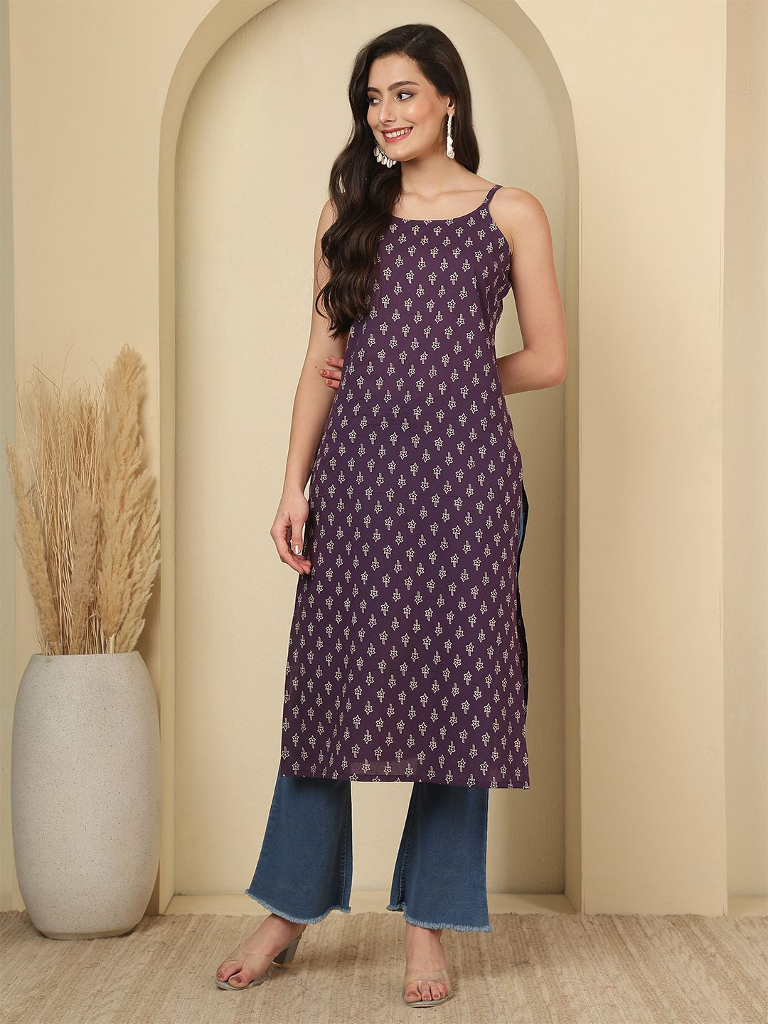 Nayo Floral Printed Shoulder Straps Straight Kurta