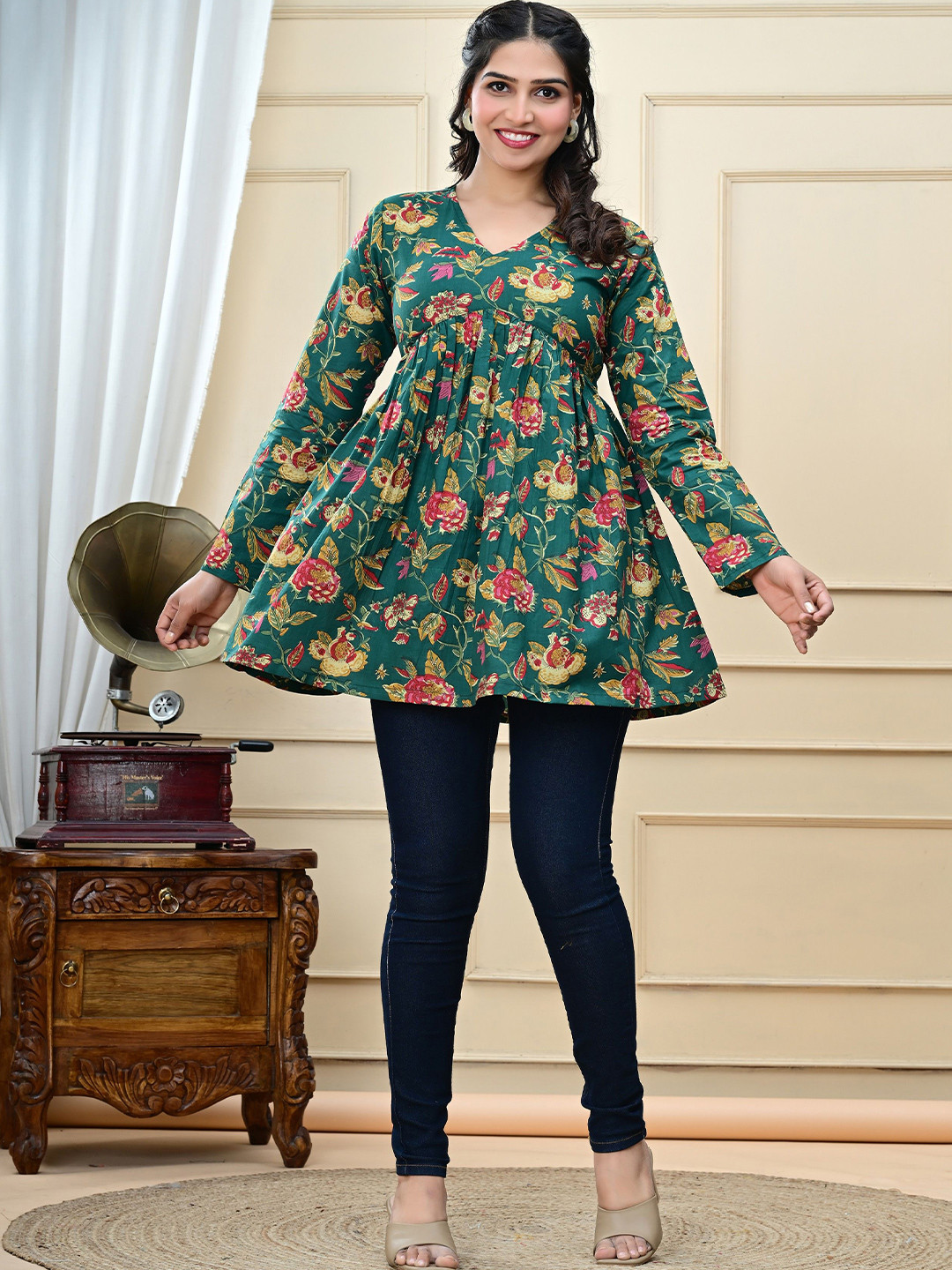 Aarti Fashion Women Floral Printed V-Neck Cotton Top