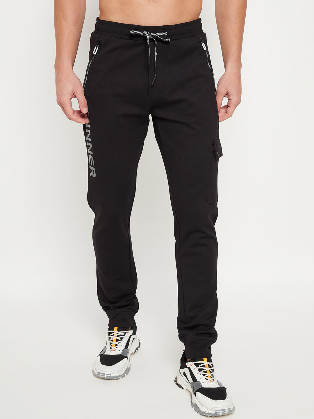 MOUNTAIN COLOURS Men Solid Low-Rise Joggers