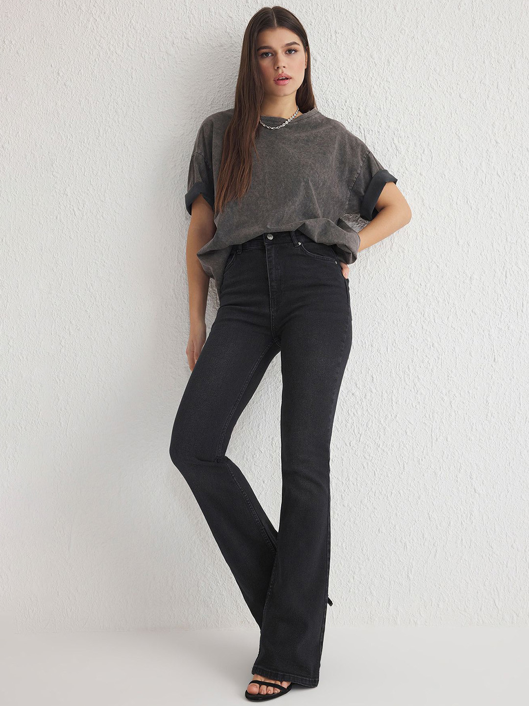 Trendyol Women Regular Fit Mid-Rise Stretchable Jeans