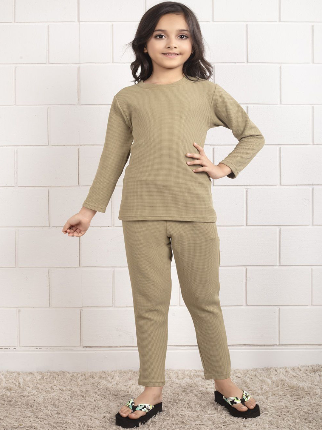 BAESD Girls Solid Full Sleeves Pure Cotton Night Suit