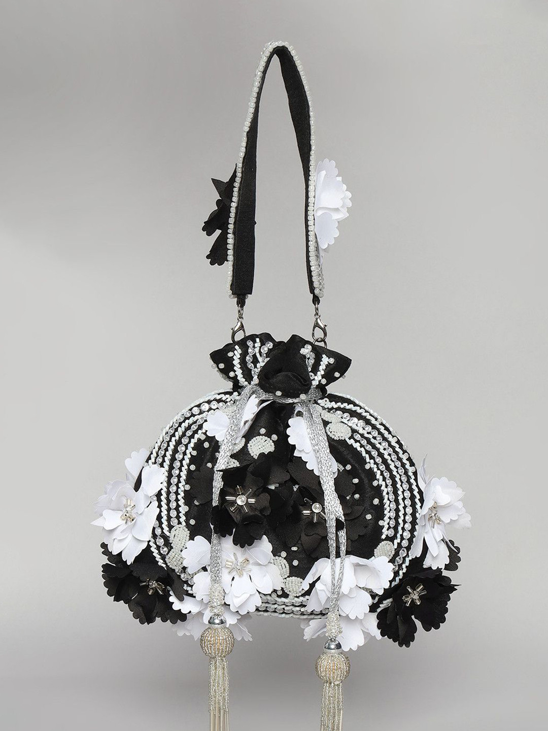 QAIDA FASHION Women Embellished Bucket Satchel