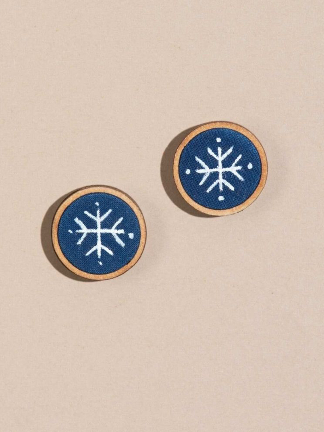 WHE Upcycled Fabric Wooden Circular Studs